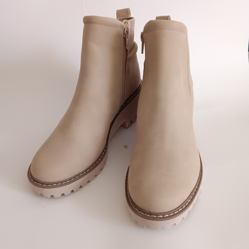 Women's Tan Ankle Boots Size 6.5